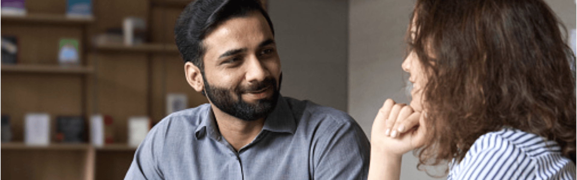 2 people in conversation